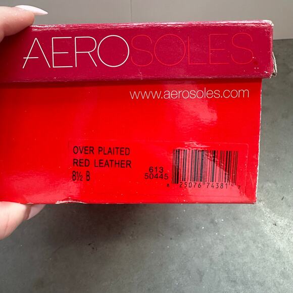 Aerosoles Over Plaited Red Leather Kitten Heels Size 8.5 - Picture 9 of 9